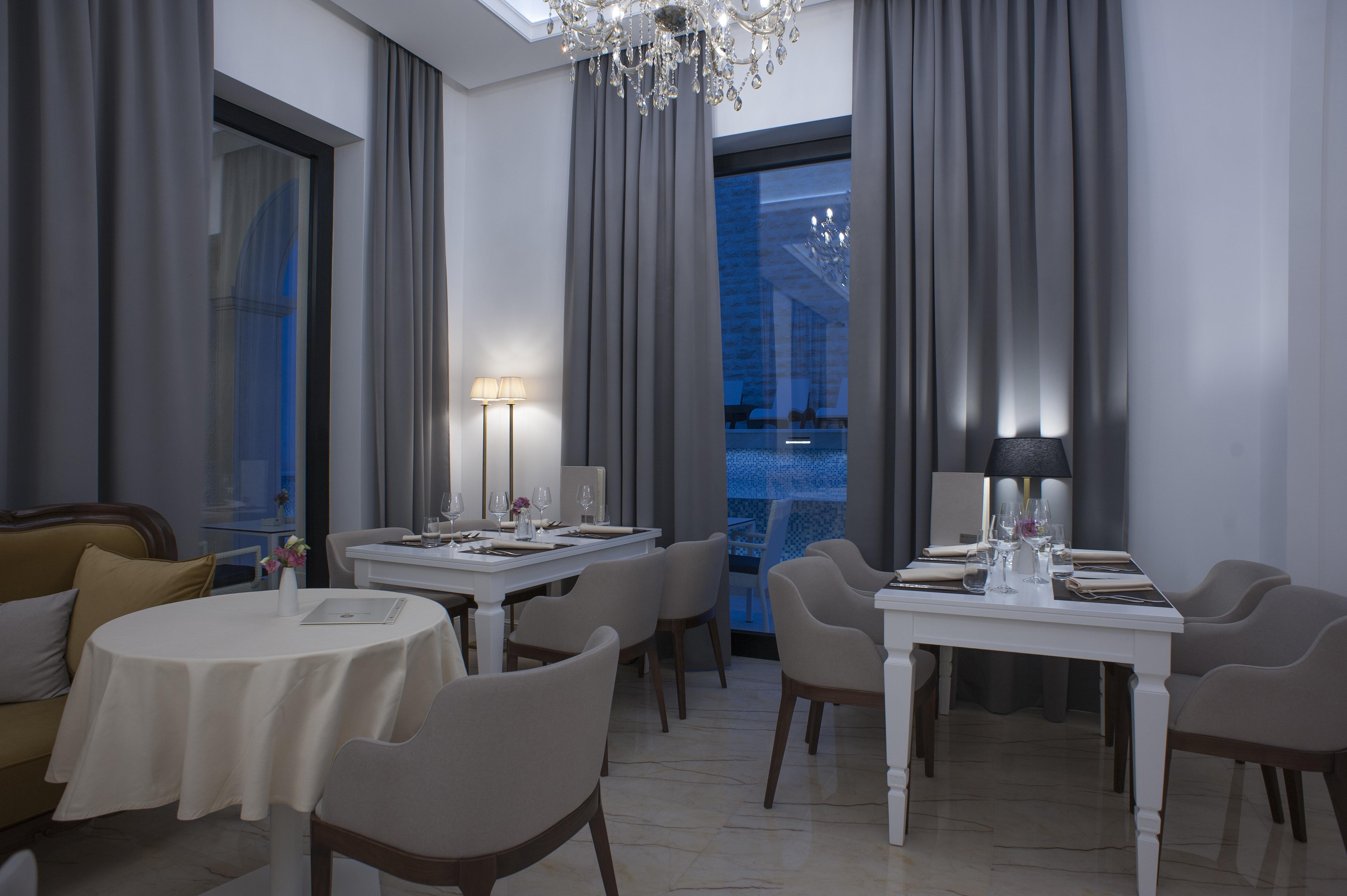 Hotel Moskva Budva Kültér fotó